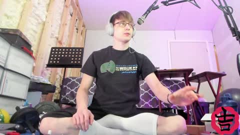 Snapshot of yoshe47 chatting on 12/06/24, 05:55 yosh online show from 12/06/24, 05:55