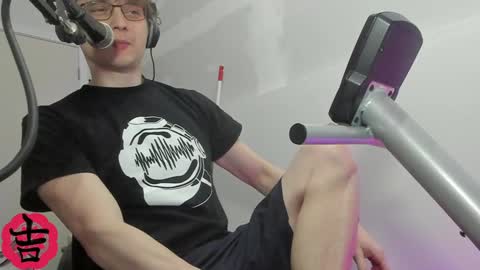 Snapshot of yoshe47 chatting on 01/12/25, 06:06 yosh online show from 01/12/25, 06:06