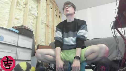 Snapshot of yoshe47 chatting on 03/11/25, 05:05 yosh online show from 03/11/25, 05:05