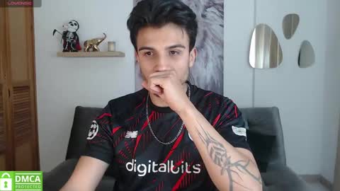 Snapshot of yoshy_man chatting on 12/20/24, 06:19 yoshy_man online show from 12/20/24, 06:19