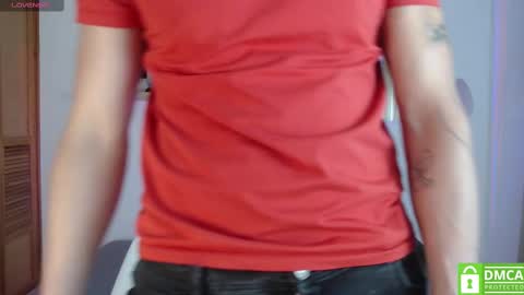 Snapshot of yoshy_man chatting on 01/29/25, 06:43 yoshy_man online show from 01/29/25, 06:43