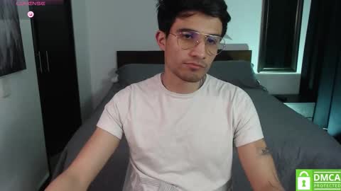 Snapshot of yoshy_man chatting on 11/20/25, 03:07 yoshy_man online show from 11/20/25, 03:07