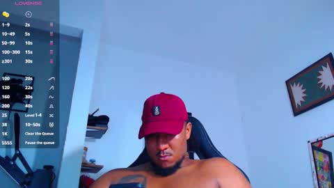 Snapshot of yosoy_enzo2020 chatting on 11/01/25, 04:14 Enzo online show from 11/01/25, 04:14