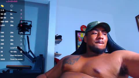 Snapshot of yosoy_enzo2020 chatting on 11/04/25, 03:27 Enzo online show from 11/04/25, 03:27