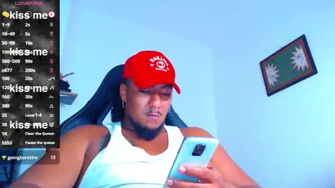 Snapshot of yosoy_enzo2020 chatting on 11/27/25, 04:47 Enzo online show from 11/27/25, 04:47