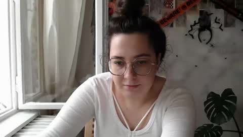 Snapshot of you_aurora chatting on 10/09/25, 10:13 Aurora online show from 10/09/25, 10:13