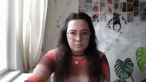 Snapshot of you_aurora chatting on 10/11/25, 10:03 Aurora online show from 10/11/25, 10:03