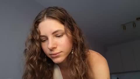 Snapshot of you_desire chatting on 04/05/26, 01:52 Liliya online show from 04/05/26, 01:52