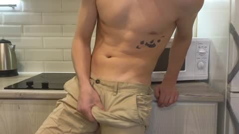 Snapshot of you_dream_ chatting on 12/22/24, 09:53 you_dream_ online show from 12/22/24, 09:53