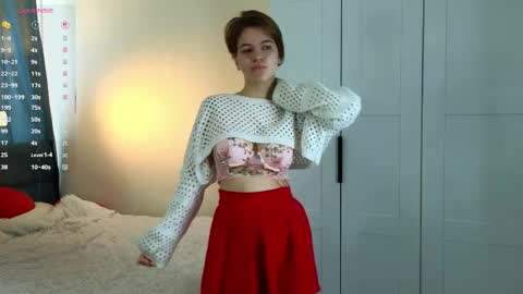 Snapshot of you_fell_in_love chatting on 05/22/26, 07:15 Elizabeth brunette -- Darline blonde online show from 05/22/26, 07:15