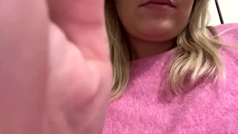 Snapshot of you_love_melisa chatting on 12/19/24, 08:55 private on 18 per minute start private 500 tokensOnlyfans online show from 12/19/24, 08:55