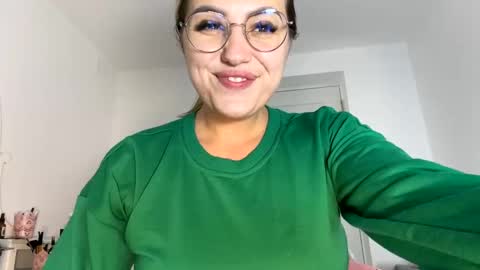 Snapshot of you_love_melisa chatting on 12/21/24, 08:43 private on 18 per minute start private 500 tokensOnlyfans online show from 12/21/24, 08:43