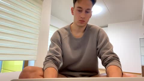 Snapshot of youcan__ chatting on 03/11/25, 02:07 youcan__ online show from 03/11/25, 02:07