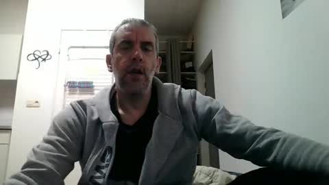 Snapshot of youdeservit chatting on 02/15/25, 04:03 CrayZio online show from 02/15/25, 04:03