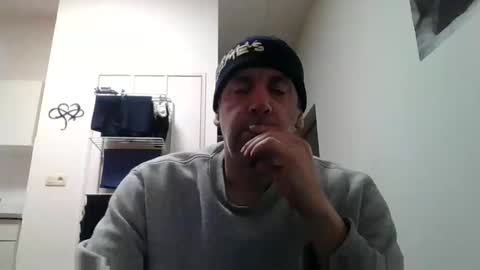 Snapshot of youdeservit chatting on 03/01/25, 08:23 CrayZio online show from 03/01/25, 08:23