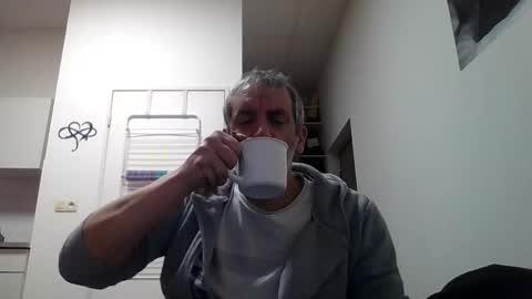 Snapshot of youdeservit chatting on 03/09/25, 03:32 CrayZio online show from 03/09/25, 03:32