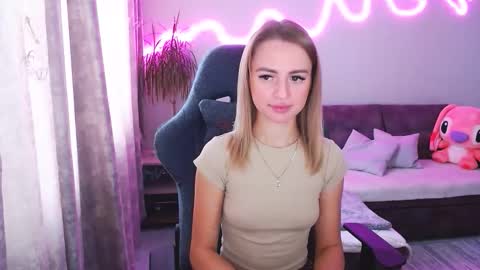 Bella online show from 10/14/25, 08:26