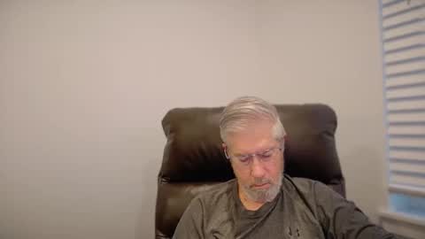 Colorado Guy Straight online show from 11/08/25, 01:33