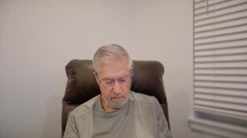 Colorado Guy Straight online show from 11/20/25, 12:16