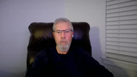 Colorado Guy Straight online show from 12/22/25, 01:08