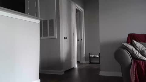 Snapshot of youneverknowimight2 chatting on 10/15/25, 06:30 kindahorny online show from 10/15/25, 06:30