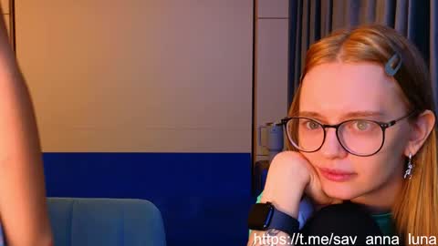 Snapshot of younona chatting on 03/27/26, 05:45 Anna and Luna online show from 03/27/26, 05:45