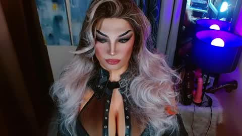 Snapshot of your1truequeen chatting on 03/30/26, 03:51 QUEEN MADISON online show from 03/30/26, 03:51