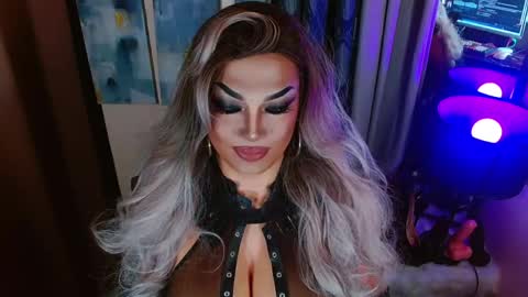 QUEEN MADISON  online show from 04/27/26, 04:38