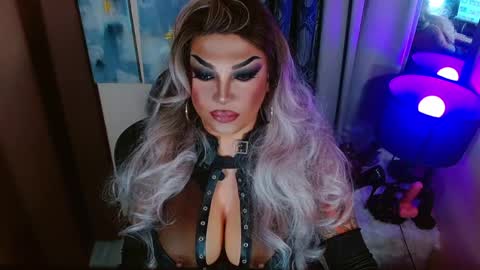 QUEEN MADISON  online show from 04/28/26, 08:47