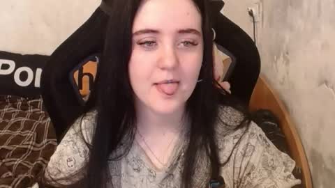 your_8a8y online show from 10/20/25, 08:37