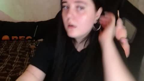 your_8a8y online show from 12/05/25, 08:34