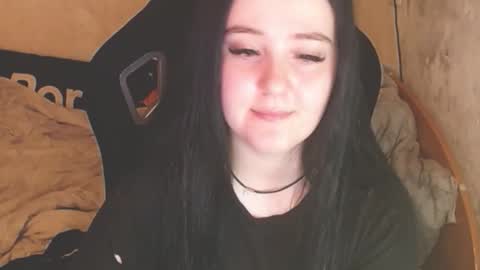 your_8a8y online show from 02/04/26, 01:28