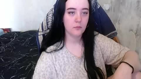 Snapshot of your_8a8y chatting on 05/18/26, 08:31 your_8a8y online show from 05/18/26, 08:31