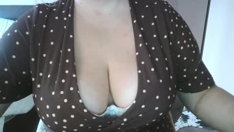 Snapshot of your__maria chatting on 04/09/26, 04:56 Maria Love online show from 04/09/26, 04:56