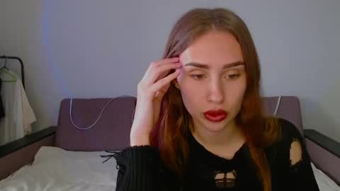 Snapshot of your_ameliaa chatting on 04/23/26, 10:36 Amelia online show from 04/23/26, 10:36