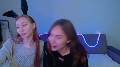 Snapshot of your_ameliaa chatting on 04/23/26, 12:29 Amelia online show from 04/23/26, 12:29