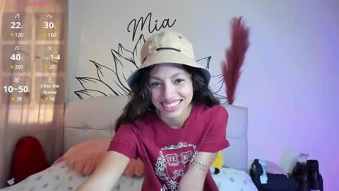 Snapshot of your_beck chatting on 02/01/25, 09:29 mia3 online show from 02/01/25, 09:29