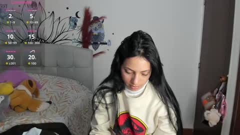 Snapshot of your_beck chatting on 10/10/25, 02:10 mia3 online show from 10/10/25, 02:10