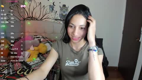 Snapshot of your_beck chatting on 11/17/25, 10:48 mia3 online show from 11/17/25, 10:48