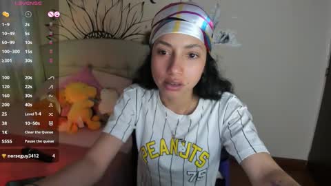 Snapshot of your_beck chatting on 11/28/25, 06:32 mia3 online show from 11/28/25, 06:32