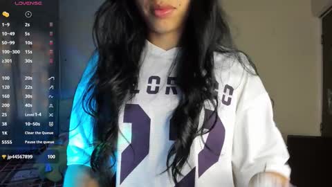 Snapshot of your_beck chatting on 12/14/25, 07:29 mia3 online show from 12/14/25, 07:29