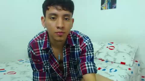 Snapshot of your_boy_hot chatting on 04/21/26, 02:23 your boy online show from 04/21/26, 02:23