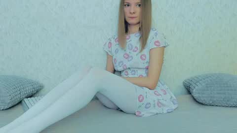 Lily online show from 01/06/25, 04:47