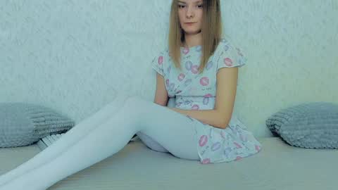 Lily online show from 01/14/25, 10:48