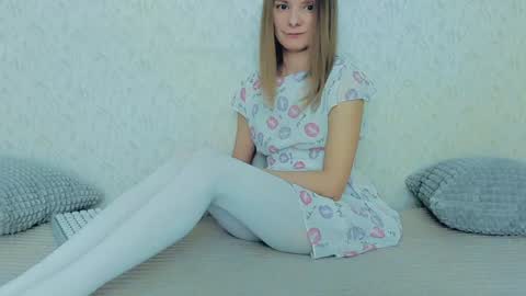 Lily online show from 01/22/25, 12:38