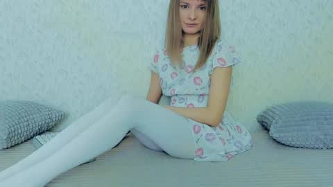 Lily online show from 01/26/25, 05:23