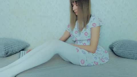 Lily online show from 02/28/25, 01:36