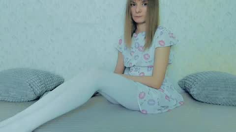 Lily online show from 03/03/25, 11:33