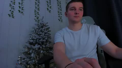 Snapshot of your_claddagh chatting on 12/20/25, 05:53 your_claddagh online show from 12/20/25, 05:53