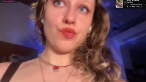 Snapshot of your_coraline_ chatting on 01/19/25, 04:14 your_coraline_ online show from 01/19/25, 04:14